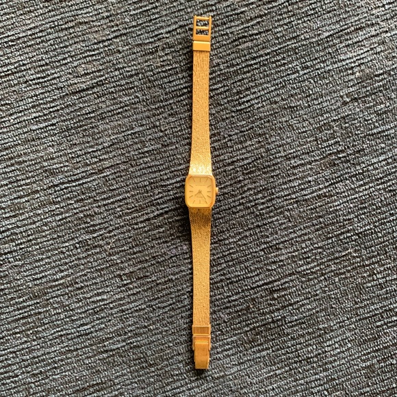 Vintage Wittnauer Women’s Quartz Stainless Steel 14k Gold Plated Bracelet Watch - Picture 2 of 8